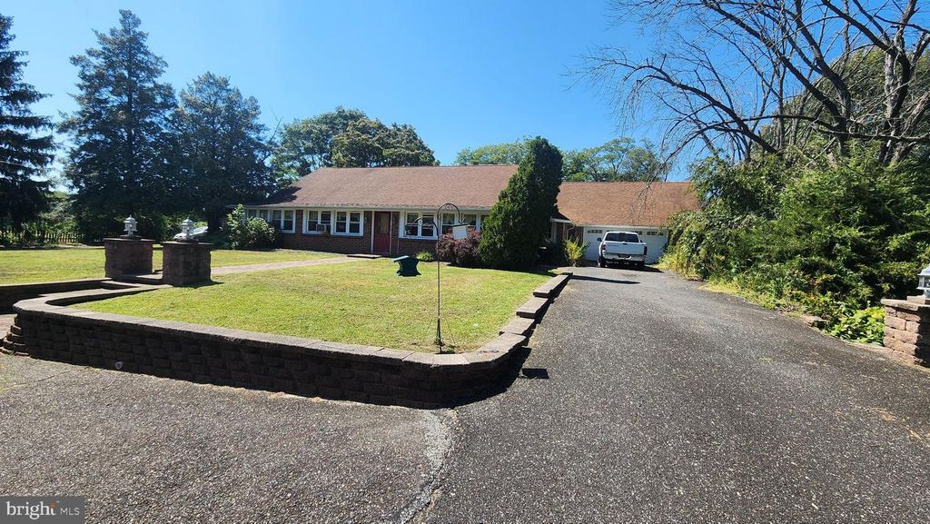 418 PITMAN RD, Sewell, NJ 08080