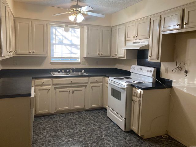 908 Texas, Mena, AR 71953