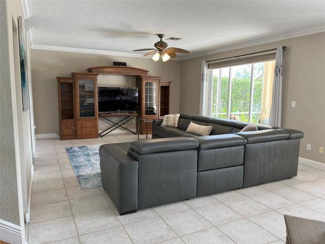 1423 SW 158th Avenue, Pembroke Pines, FL 33027