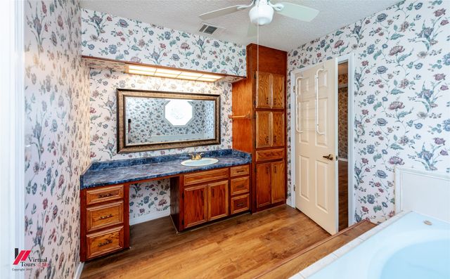 3805 Eames Circle, Shreveport, LA 71119