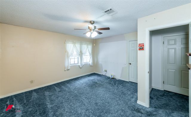 3805 Eames Circle, Shreveport, LA 71119