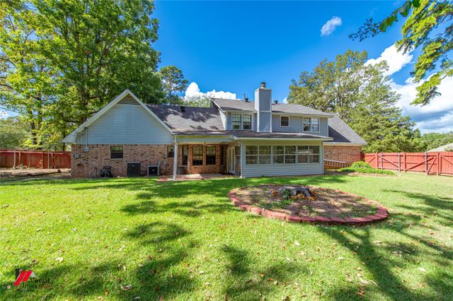 3805 Eames Circle, Shreveport, LA 71119