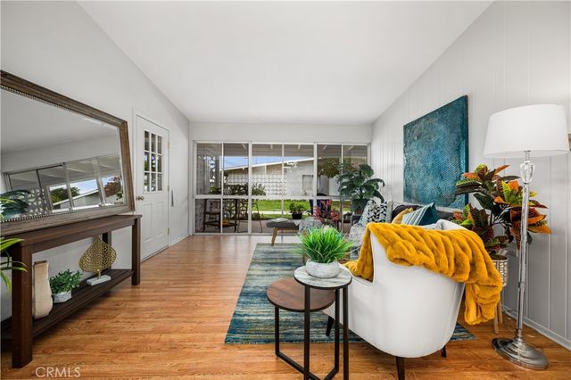 1562 Golden Rain Road 44G, Seal Beach, CA 90740