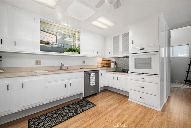 1562 Golden Rain Road 44G, Seal Beach, CA 90740