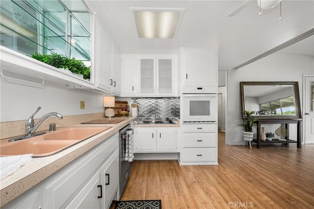 1562 Golden Rain Road 44G, Seal Beach, CA 90740