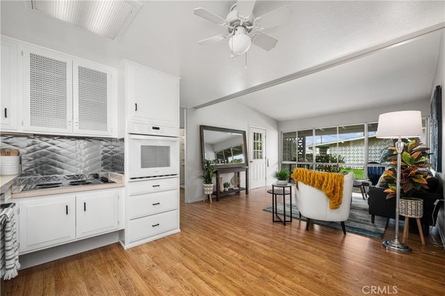 1562 Golden Rain Road 44G, Seal Beach, CA 90740