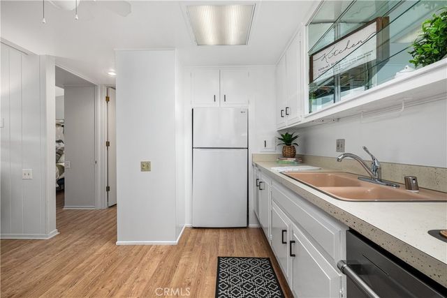1562 Golden Rain Road 44G, Seal Beach, CA 90740