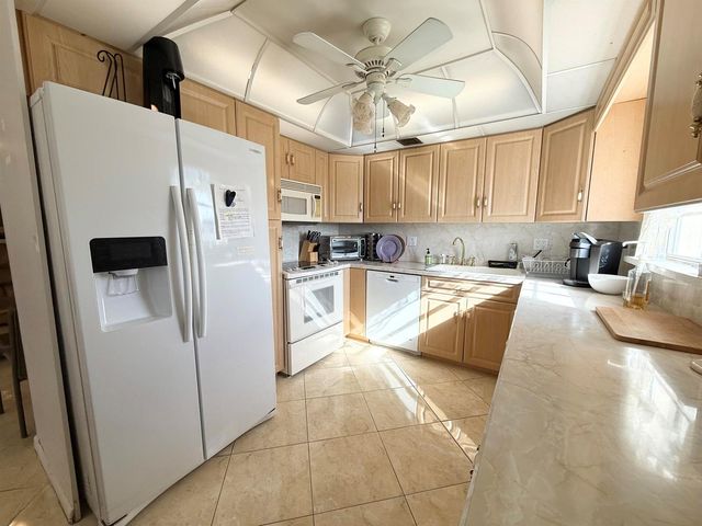 4021 Farnham O 4021, Deerfield Beach, FL 33442