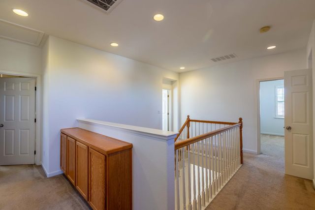 5706 Tres Piezas Dr, Sacramento, CA 95835