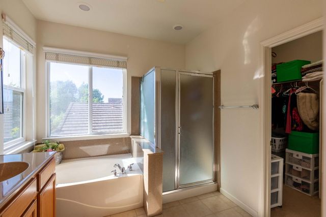 5706 Tres Piezas Dr, Sacramento, CA 95835