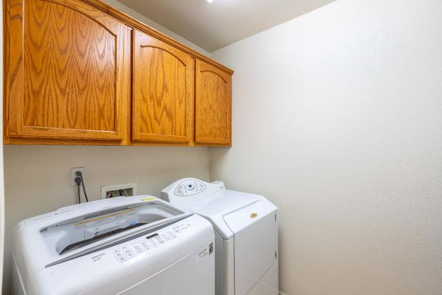 5706 Tres Piezas Dr, Sacramento, CA 95835