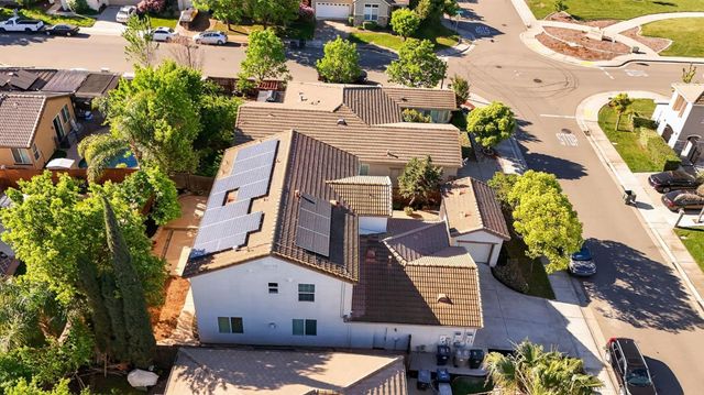 5706 Tres Piezas Dr, Sacramento, CA 95835