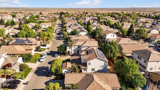 5706 Tres Piezas Dr, Sacramento, CA 95835