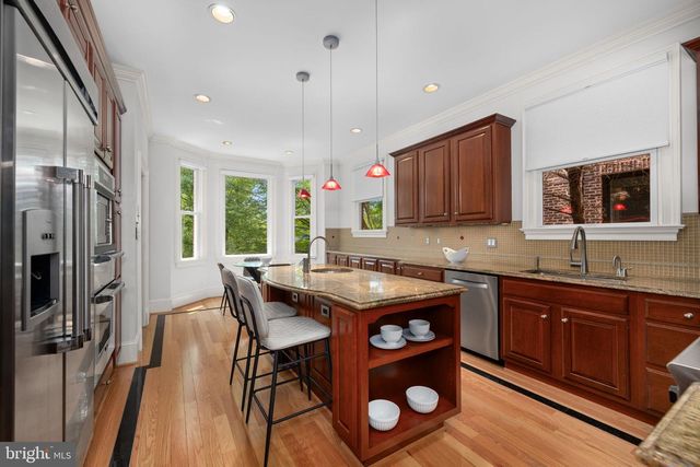 4561 MACARTHUR BLVD NW, Washington, DC 20007