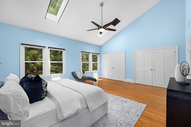4561 MACARTHUR BLVD NW, Washington, DC 20007