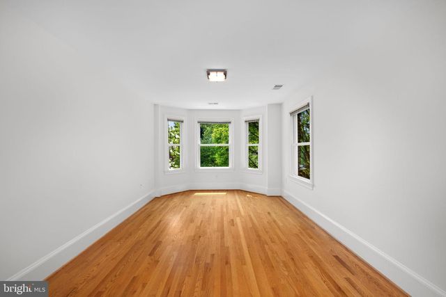 4561 MACARTHUR BLVD NW, Washington, DC 20007