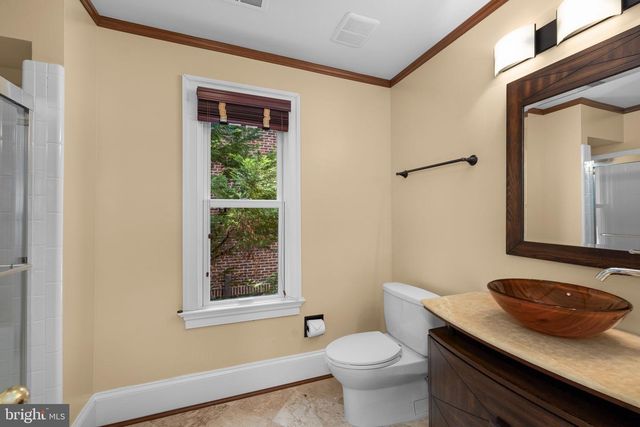 4561 MACARTHUR BLVD NW, Washington, DC 20007
