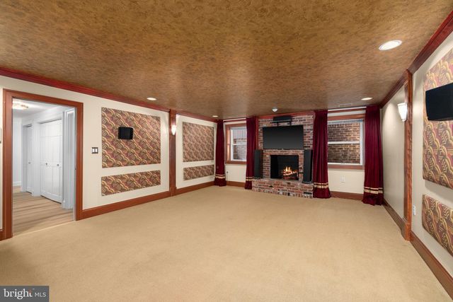 4561 MACARTHUR BLVD NW, Washington, DC 20007