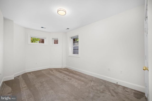 4561 MACARTHUR BLVD NW, Washington, DC 20007