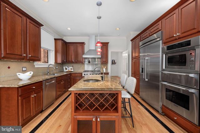 4561 MACARTHUR BLVD NW, Washington, DC 20007