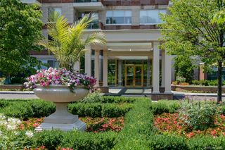 100 Hilton Avenue 304, Garden City, NY 11530