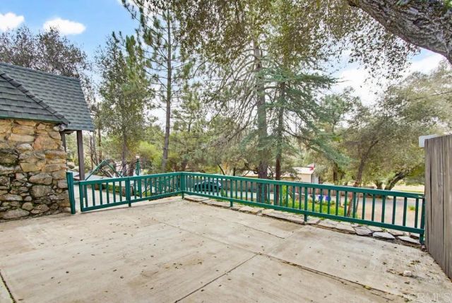 25008 Manzanita Ln, Descanso, CA 91916