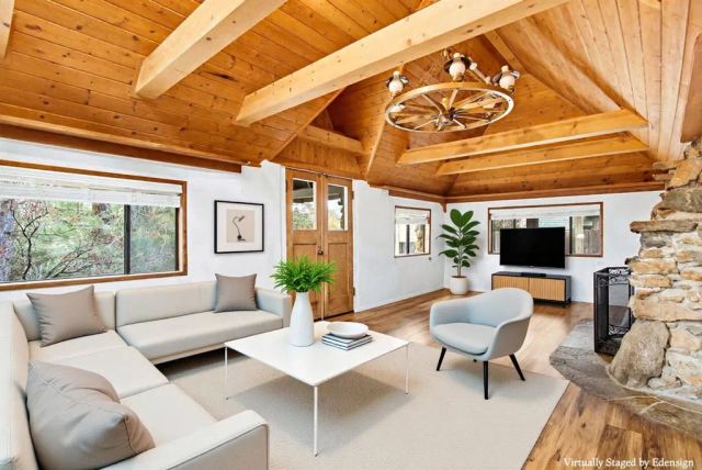 25008 Manzanita Ln, Descanso, CA 91916