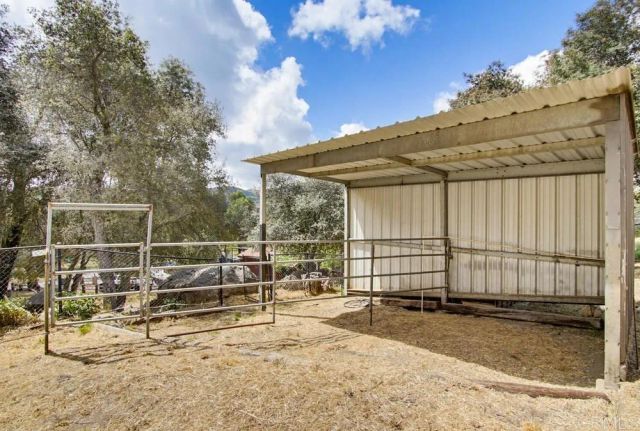 25008 Manzanita Ln, Descanso, CA 91916