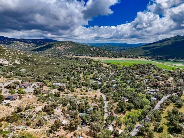 25008 Manzanita Ln, Descanso, CA 91916