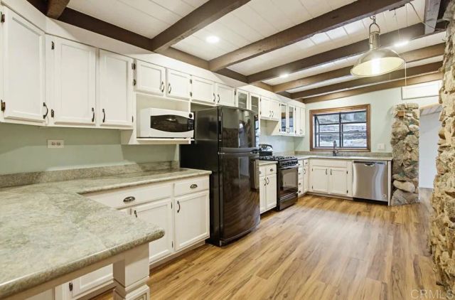 25008 Manzanita Ln, Descanso, CA 91916