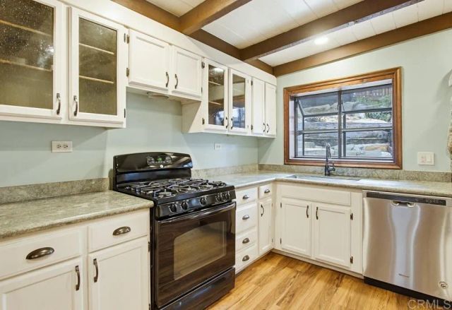 25008 Manzanita Ln, Descanso, CA 91916