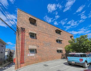 1211 Highland Avenue 101, Knoxville, TN 37916