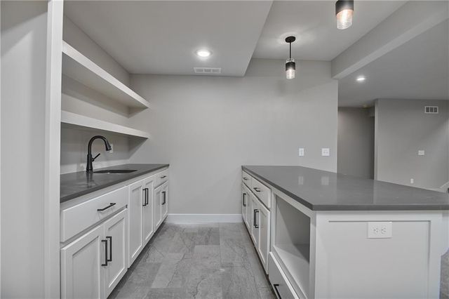 24621 W 60th Terrace, Shawnee, KS 66226
