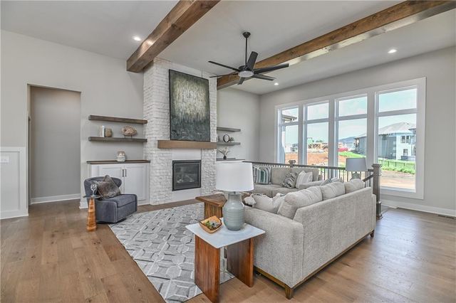 24621 W 60th Terrace, Shawnee, KS 66226