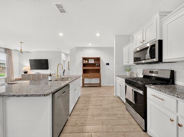 8605 Mirror Lake Drive, Fort Worth, TX 76179
