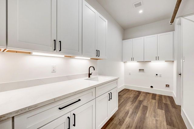 32648 Dobbin Huffsmith Road, Magnolia, TX 77354