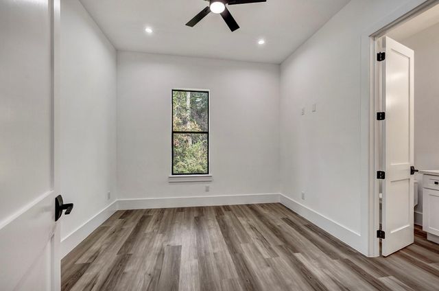32648 Dobbin Huffsmith Road, Magnolia, TX 77354
