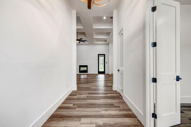 32648 Dobbin Huffsmith Road, Magnolia, TX 77354
