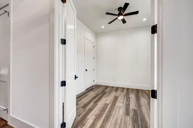 32648 Dobbin Huffsmith Road, Magnolia, TX 77354