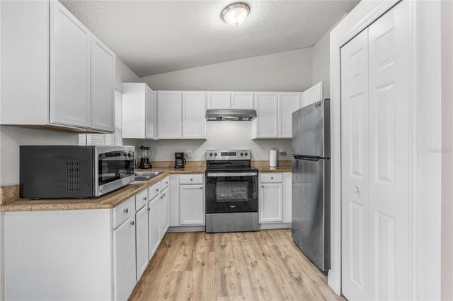1439 17TH STREET, Orange City, FL 32763