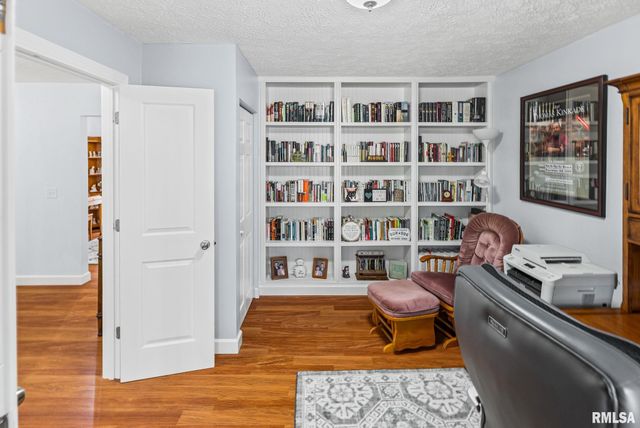 521 Marquis Avenue, Centralia, IL 62801