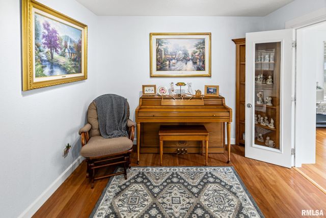 521 Marquis Avenue, Centralia, IL 62801