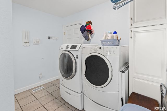 521 Marquis Avenue, Centralia, IL 62801