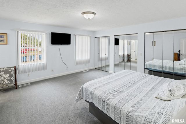 521 Marquis Avenue, Centralia, IL 62801