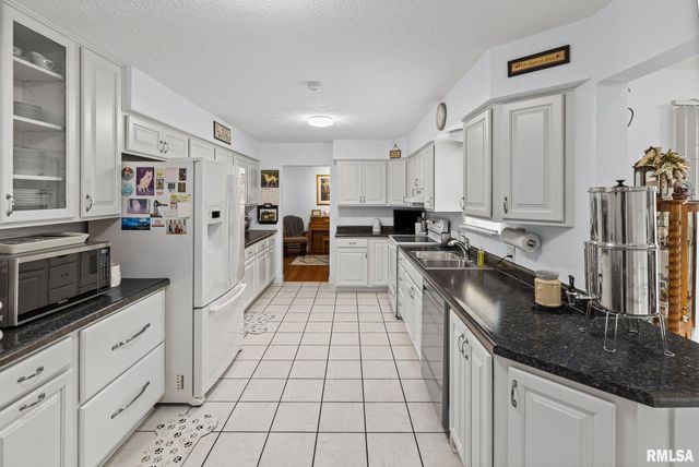 521 Marquis Avenue, Centralia, IL 62801