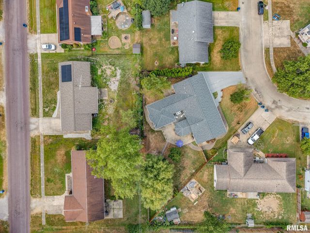 521 Marquis Avenue, Centralia, IL 62801