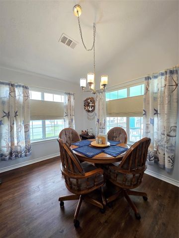 16 Peggy Street E, Palacios, TX 77465