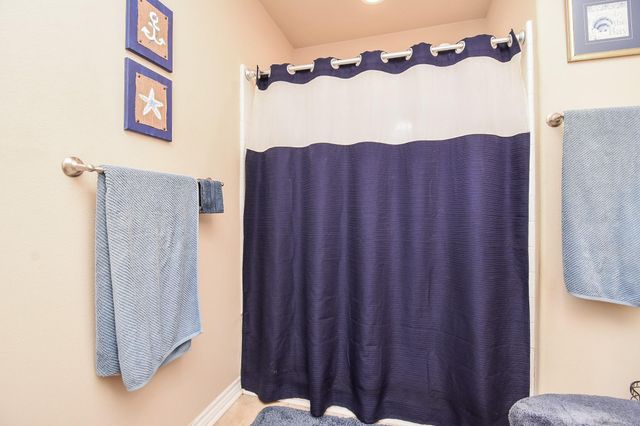 16 Peggy Street E, Palacios, TX 77465