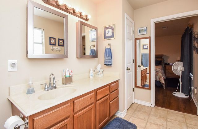 16 Peggy Street E, Palacios, TX 77465