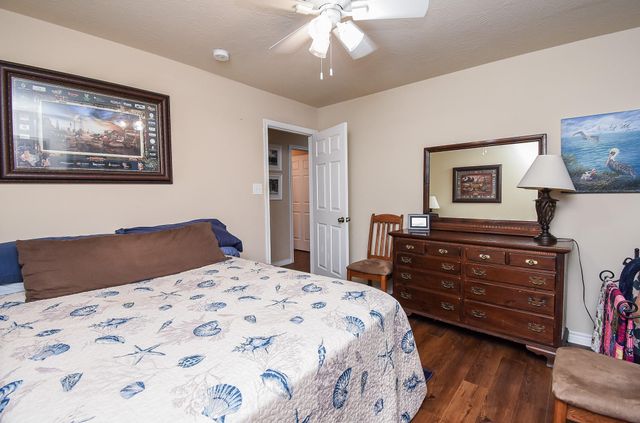 16 Peggy Street E, Palacios, TX 77465